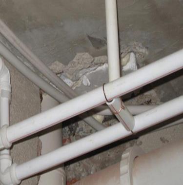 册亨漏水维修 卫生间漏水的原因是什么？卫生间下水管漏水怎么办？